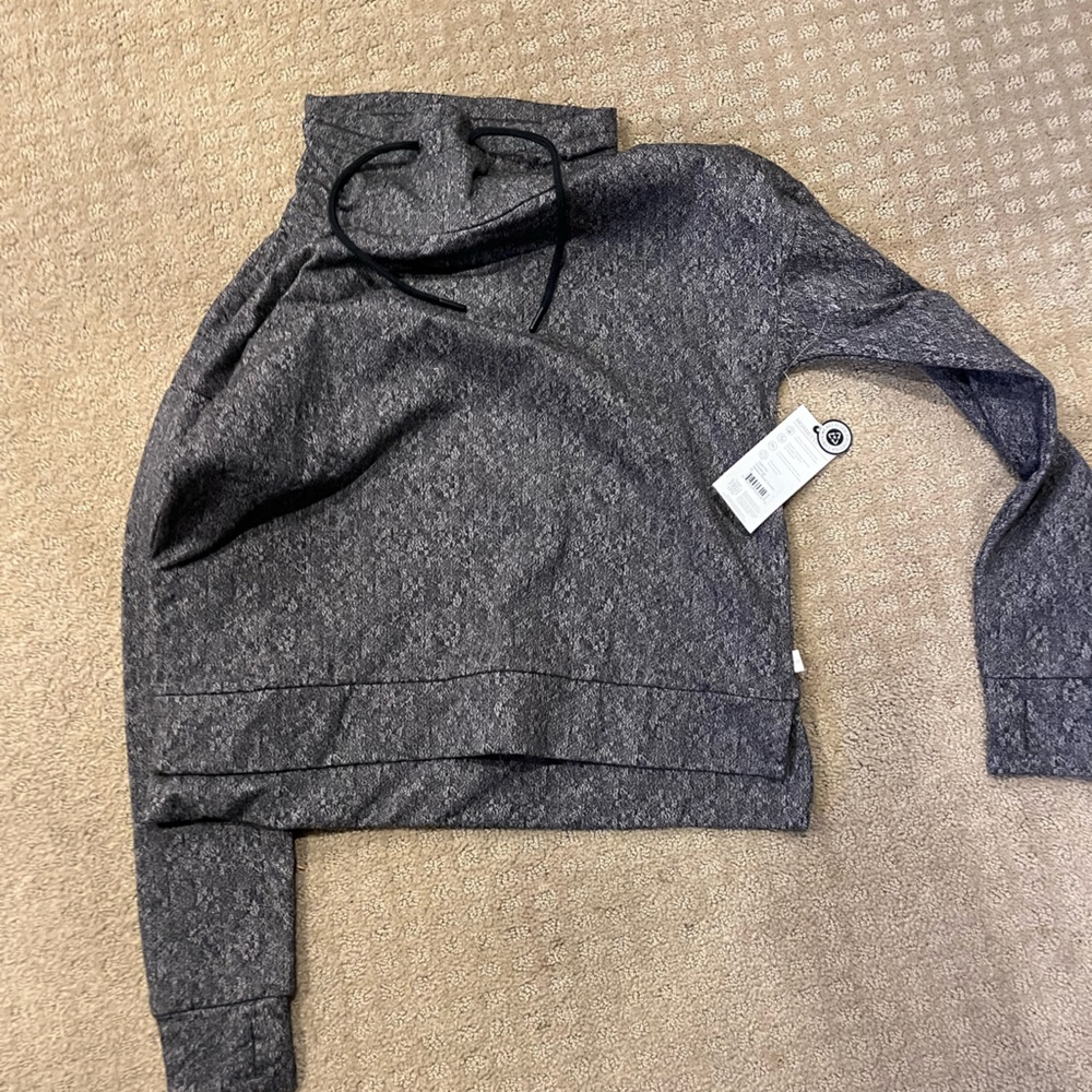 New with tags Mondetta shirt/sweatshirt light weight - all offers welcome
